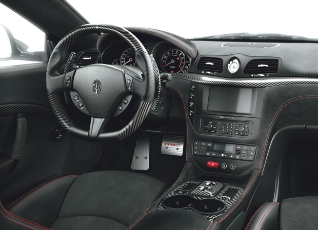 2014-Maserati-GranTurismo-MC-Stradale-interior