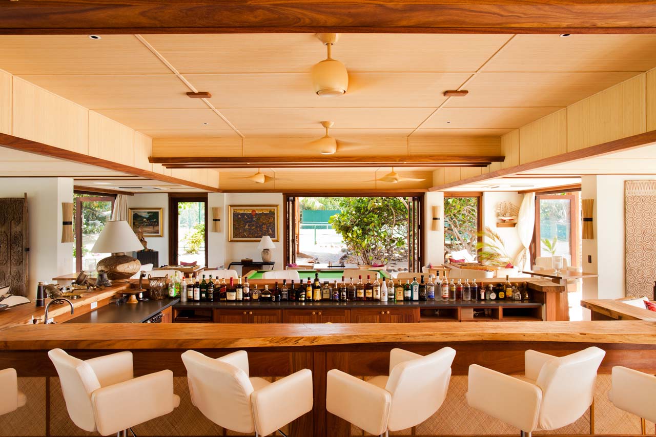 necker-island-beach-house-bar