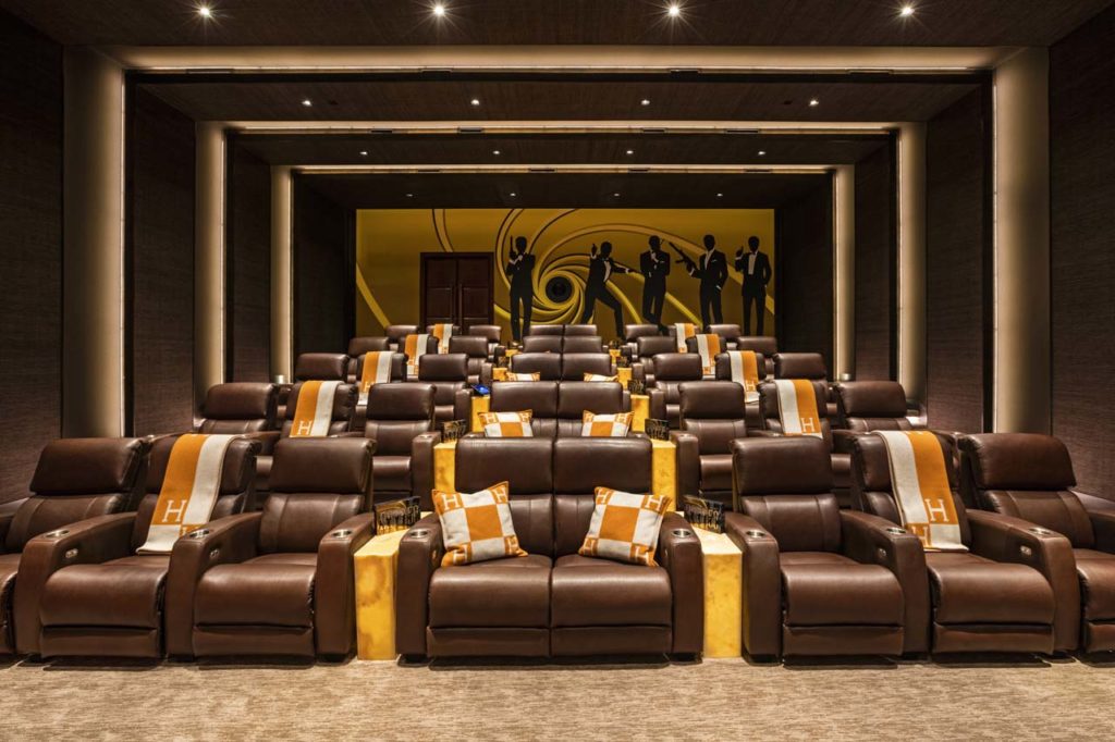 08.MovieTheater 300DPI