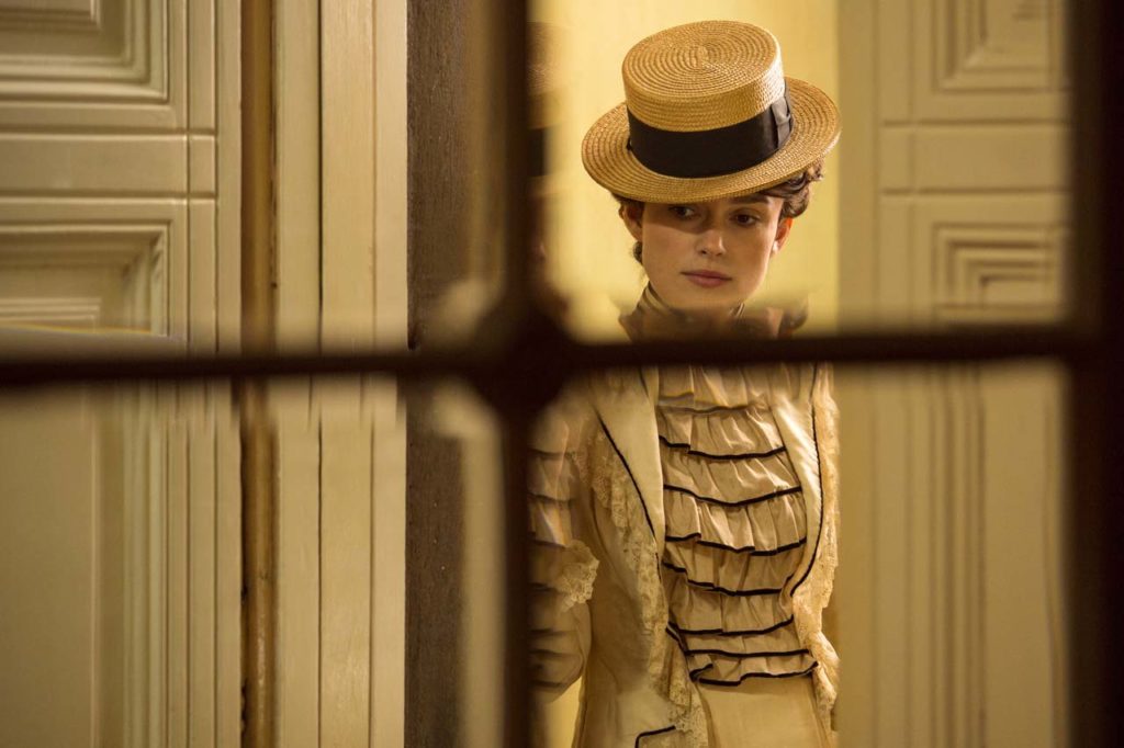 2114_COLETTE_R_CROP Keira Knightley stars as Colette in COLETTE, a Bleecker Street release. Credit: Robert Viglasky / Bleecker Street