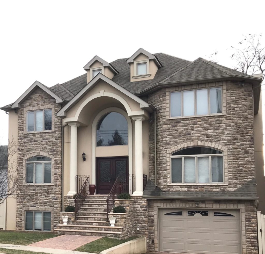 12 Kayla Ct
