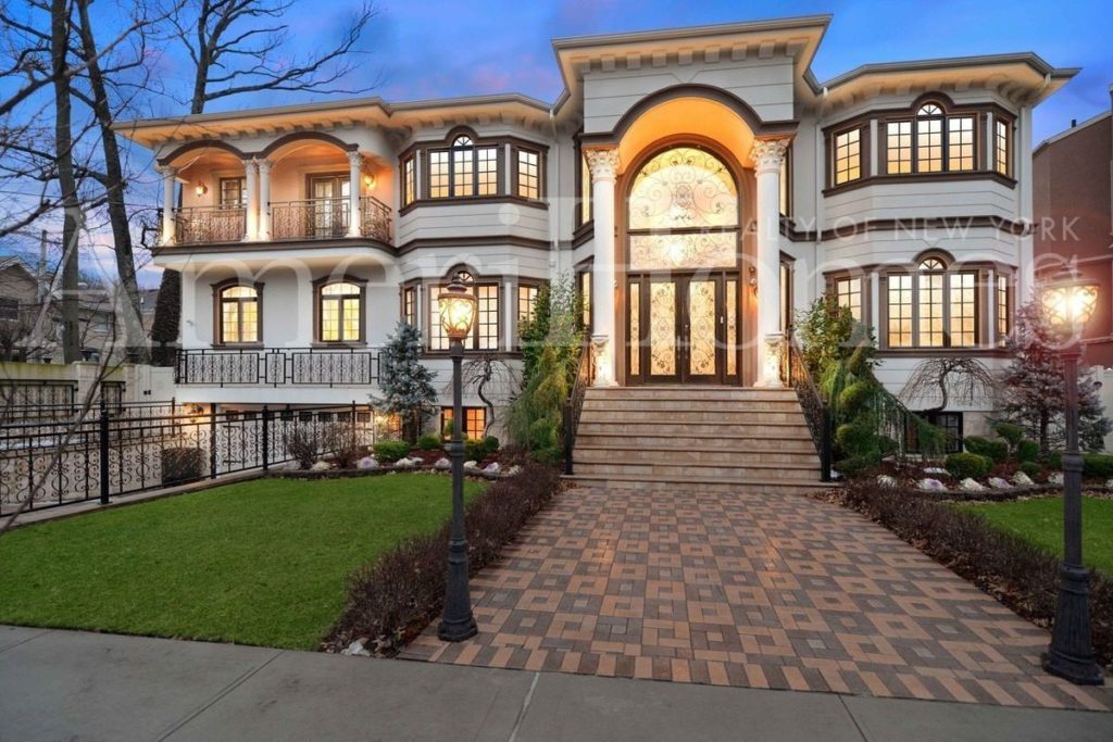64 Mcully Ave
