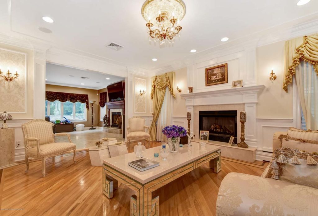 1116373-residential-1fqbeya-o
