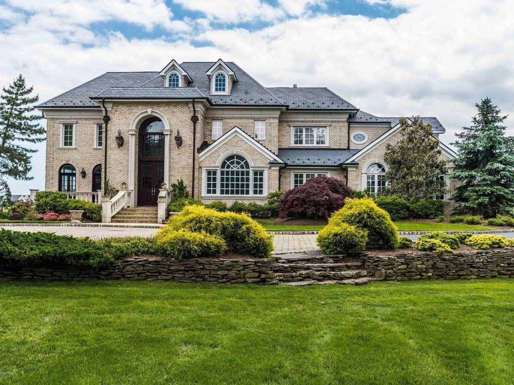 43 Borden Place (Long and Foster)