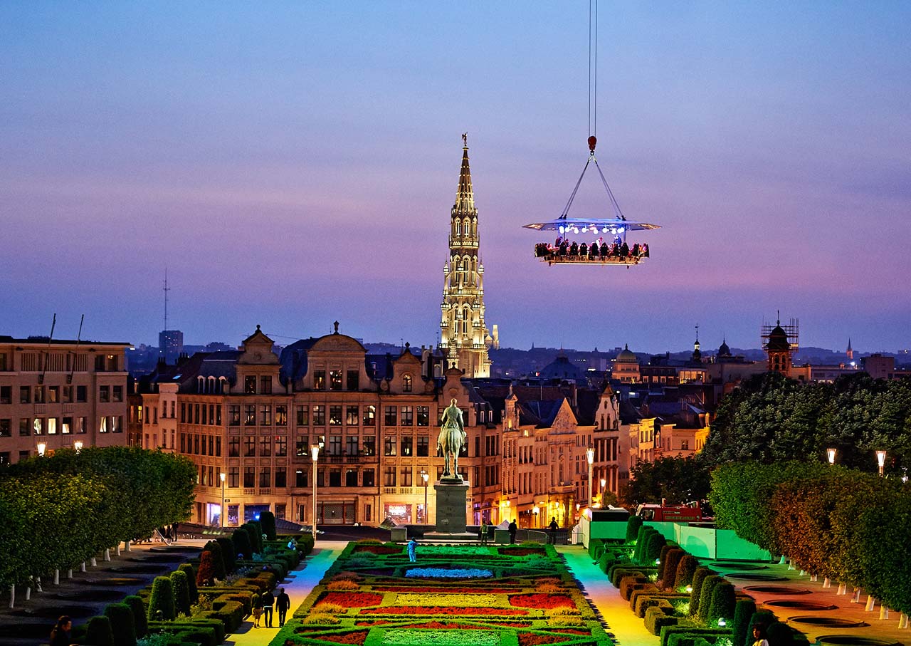 Dinner in the Sky3
